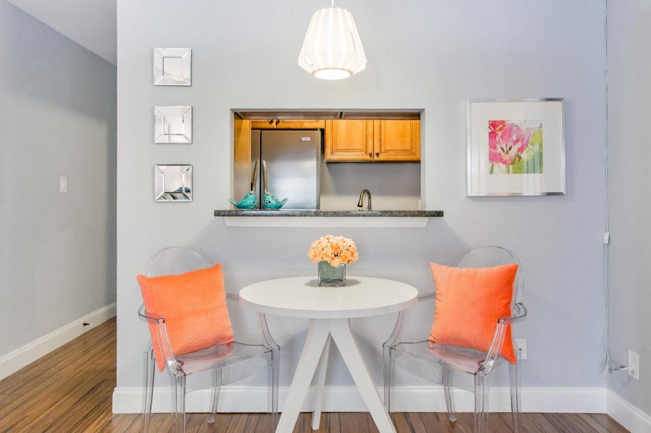 1700 Nueces Street Apartment Austin Bagian luar foto