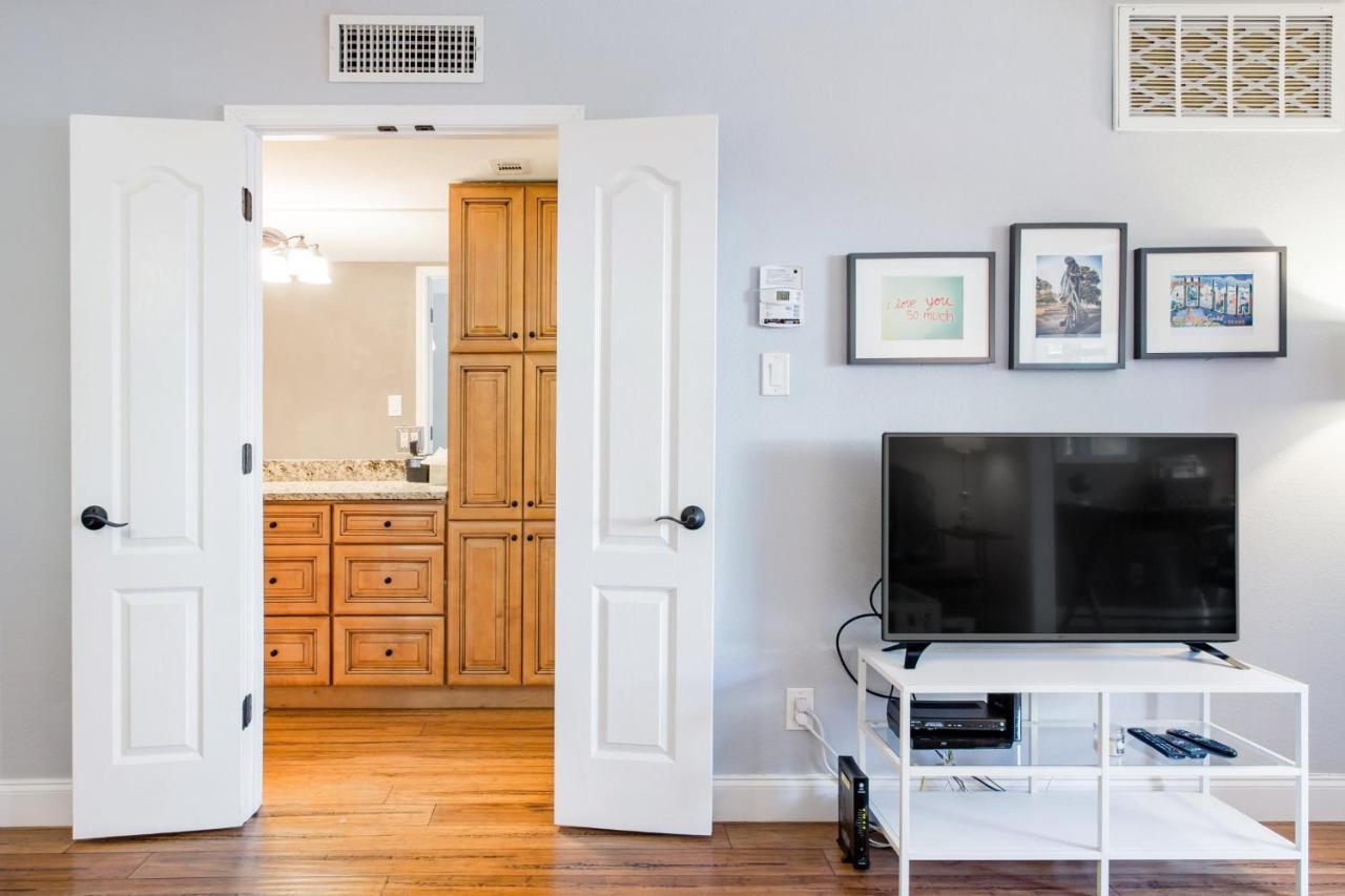 1700 Nueces Street Apartment Austin Bagian luar foto